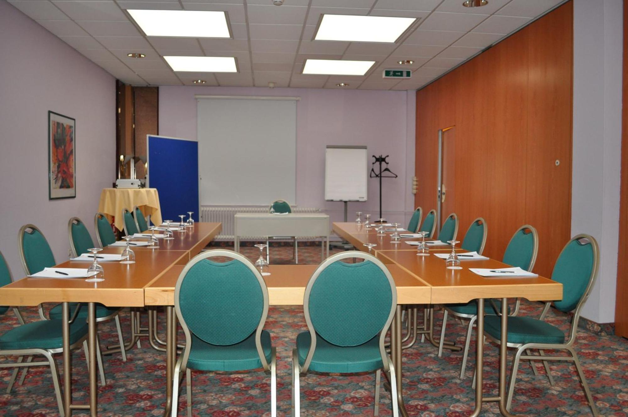 Trip Inn Hotel Frankfurt Airport Rüsselsheim Dış mekan fotoğraf