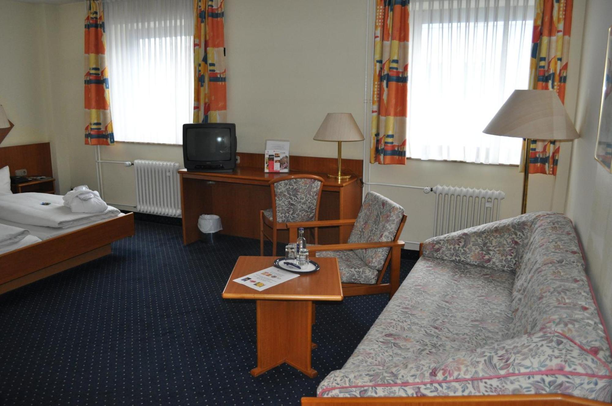Trip Inn Hotel Frankfurt Airport Rüsselsheim Dış mekan fotoğraf