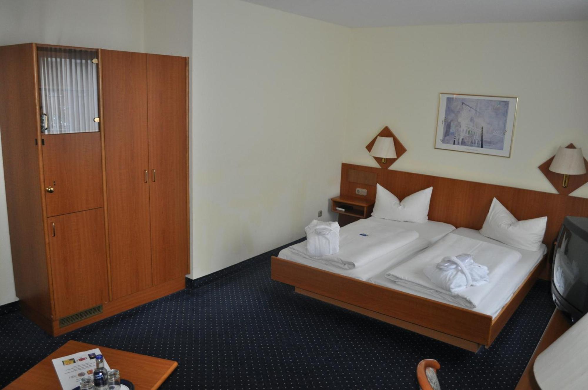 Trip Inn Hotel Frankfurt Airport Rüsselsheim Dış mekan fotoğraf